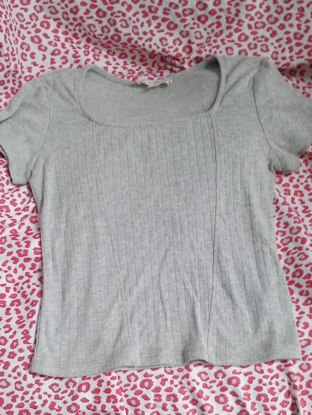 Pink Republic Light Gray Ribbed Scoop-Neck Short Sleeve Top